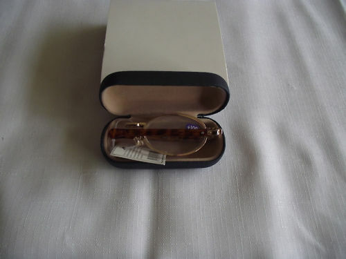 READING GLASSES HIGH QUALITY FOLDING TYPE WITH CASE x2 pairs